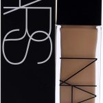 نارس فاونديشن طبيعي راديانت خفيف يدوم طويلا