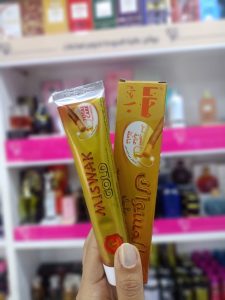 دابور معجون أسنان مسواك جولد المنعش 50 مل + 10 جرام هدية