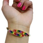 إسورة ستانلس ستيل بحجر ملون  – سوار مفتوح بتصميم ملتف أنيق