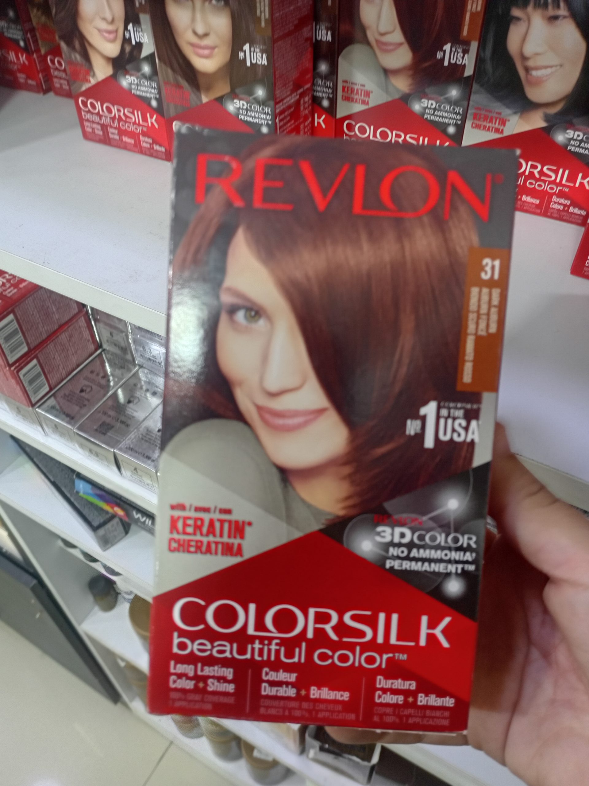 صورة المنتج من المتجر على الطبيعة - Revlon ColorSilk صبغة شعر ريفلون كلر سيلك – بني محمر داكن 31